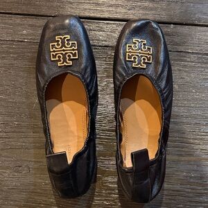 “Like New” Tory Burch Black Leather Flats with Gold Emblem